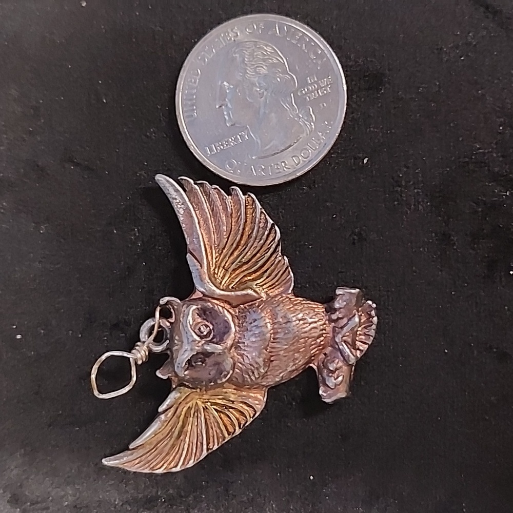 Vintage Brass Tone Owl Pendant Spread Wings Owl Charm Woodland Animal Jewelry - Picture 3 of 3